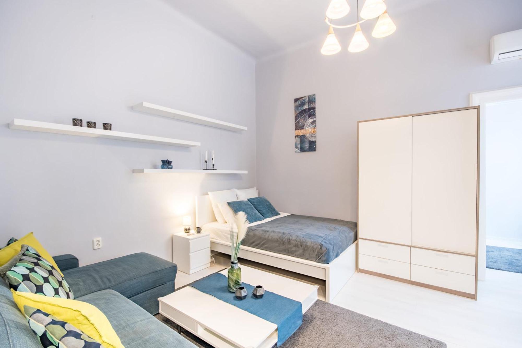 - Quiet - Comfy Budapest